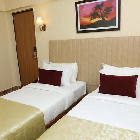 Gadiraju Palace Convention Centre & Hotel Visakhapatnam Zewnętrze zdjęcie