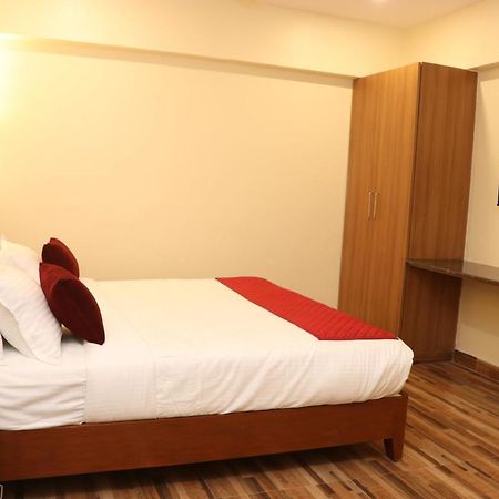 Gadiraju Palace Convention Centre & Hotel Visakhapatnam Zewnętrze zdjęcie