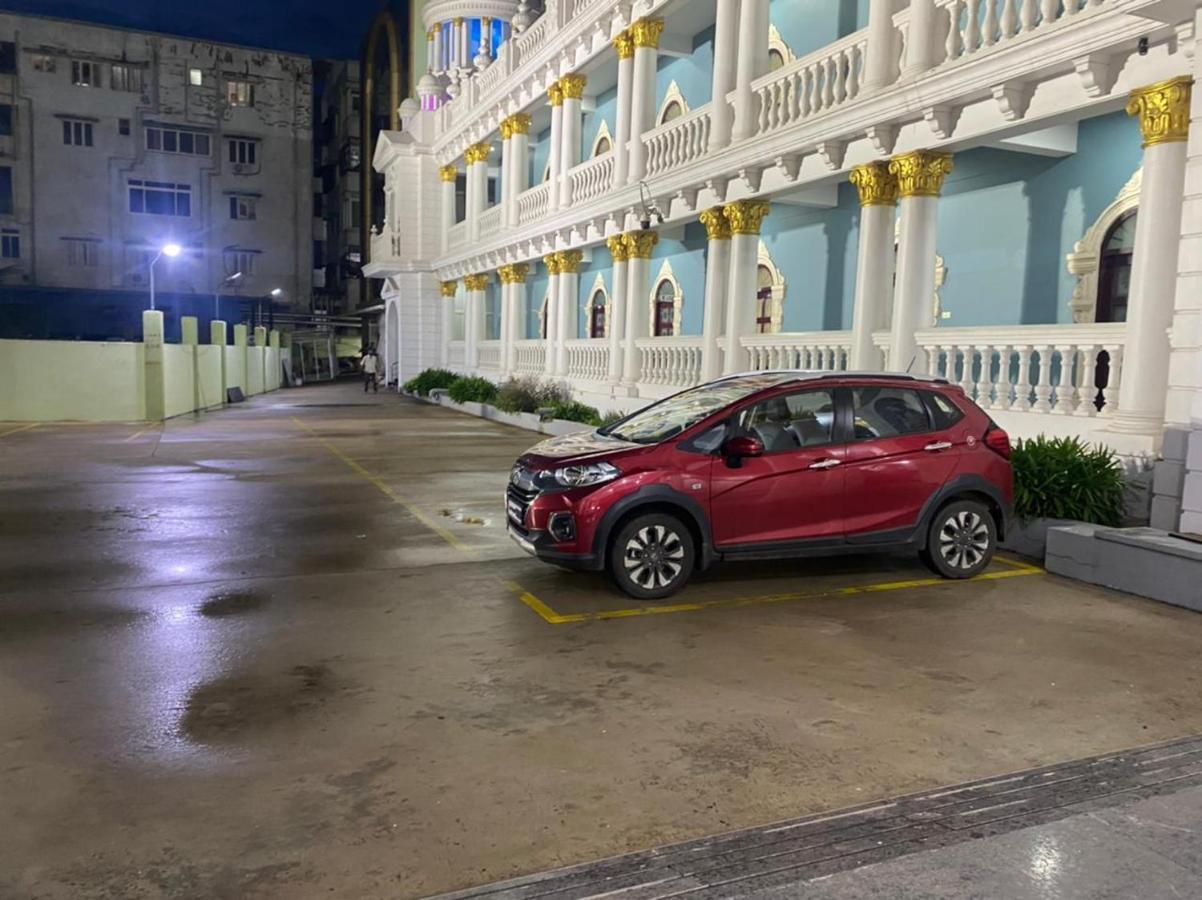 Gadiraju Palace Convention Centre & Hotel Visakhapatnam Zewnętrze zdjęcie
