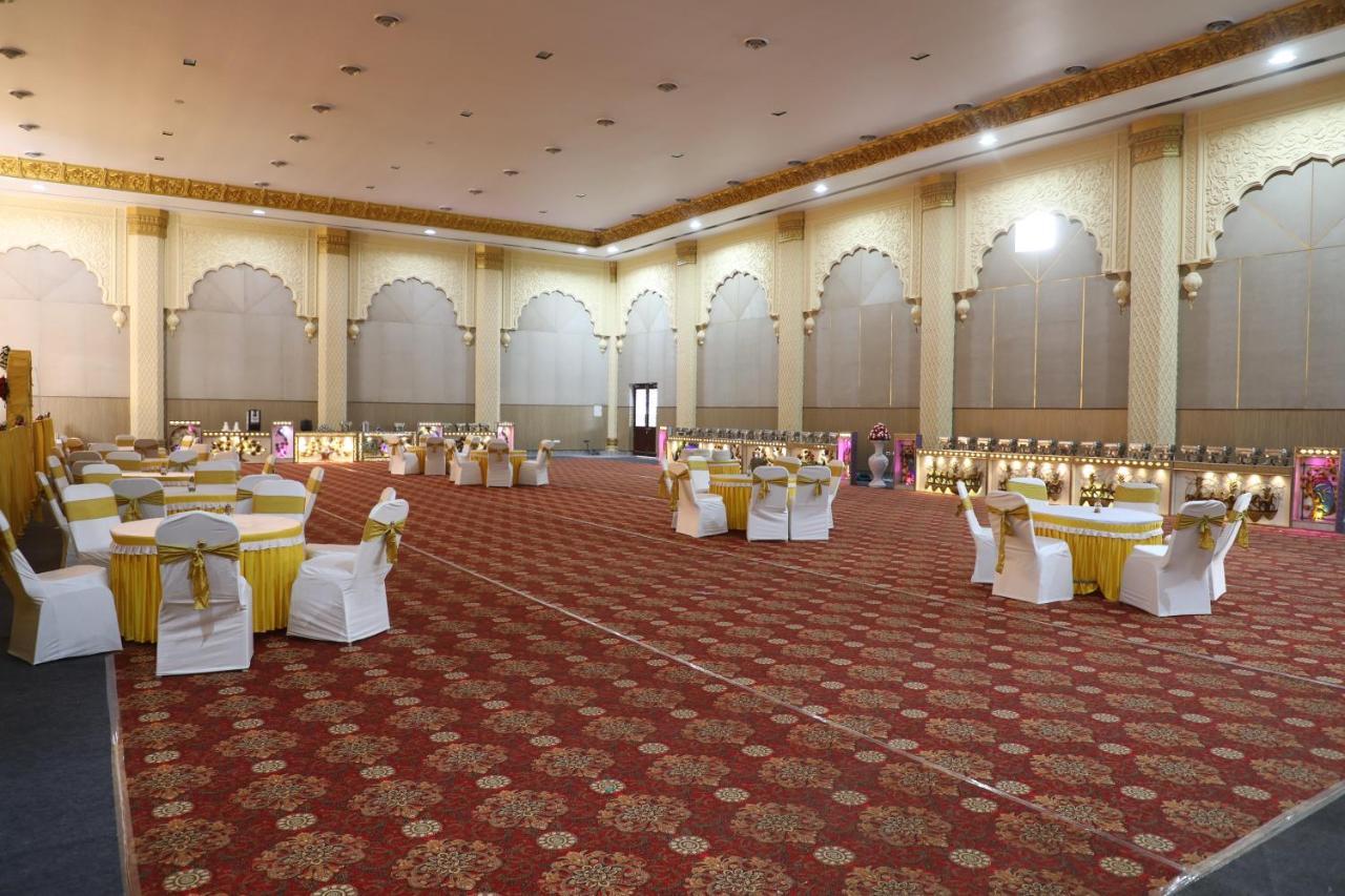Gadiraju Palace Convention Centre & Hotel Visakhapatnam Zewnętrze zdjęcie
