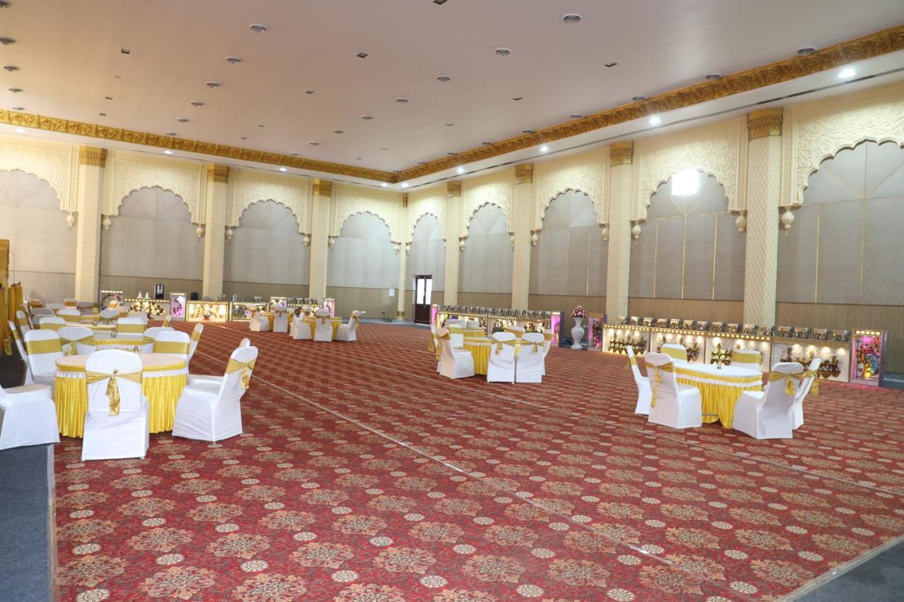 Gadiraju Palace Convention Centre & Hotel Visakhapatnam Zewnętrze zdjęcie